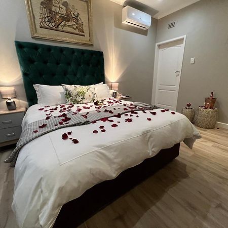 Le'Ciara Luxury Guest House Johannesburg Exterior photo