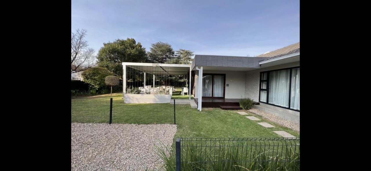 Le'Ciara Luxury Guest House Johannesburg Exterior photo