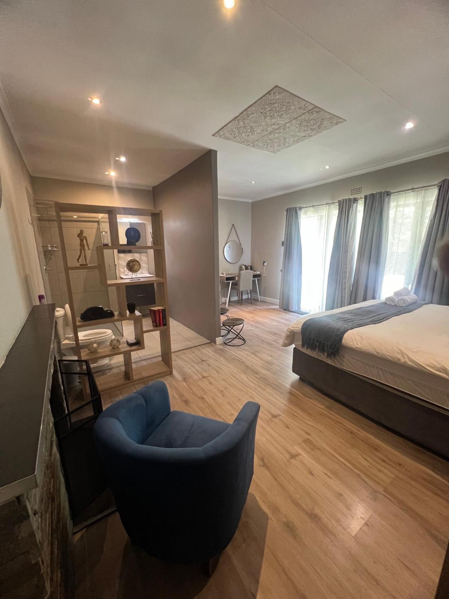 Le'Ciara Luxury Guest House Johannesburg Exterior photo