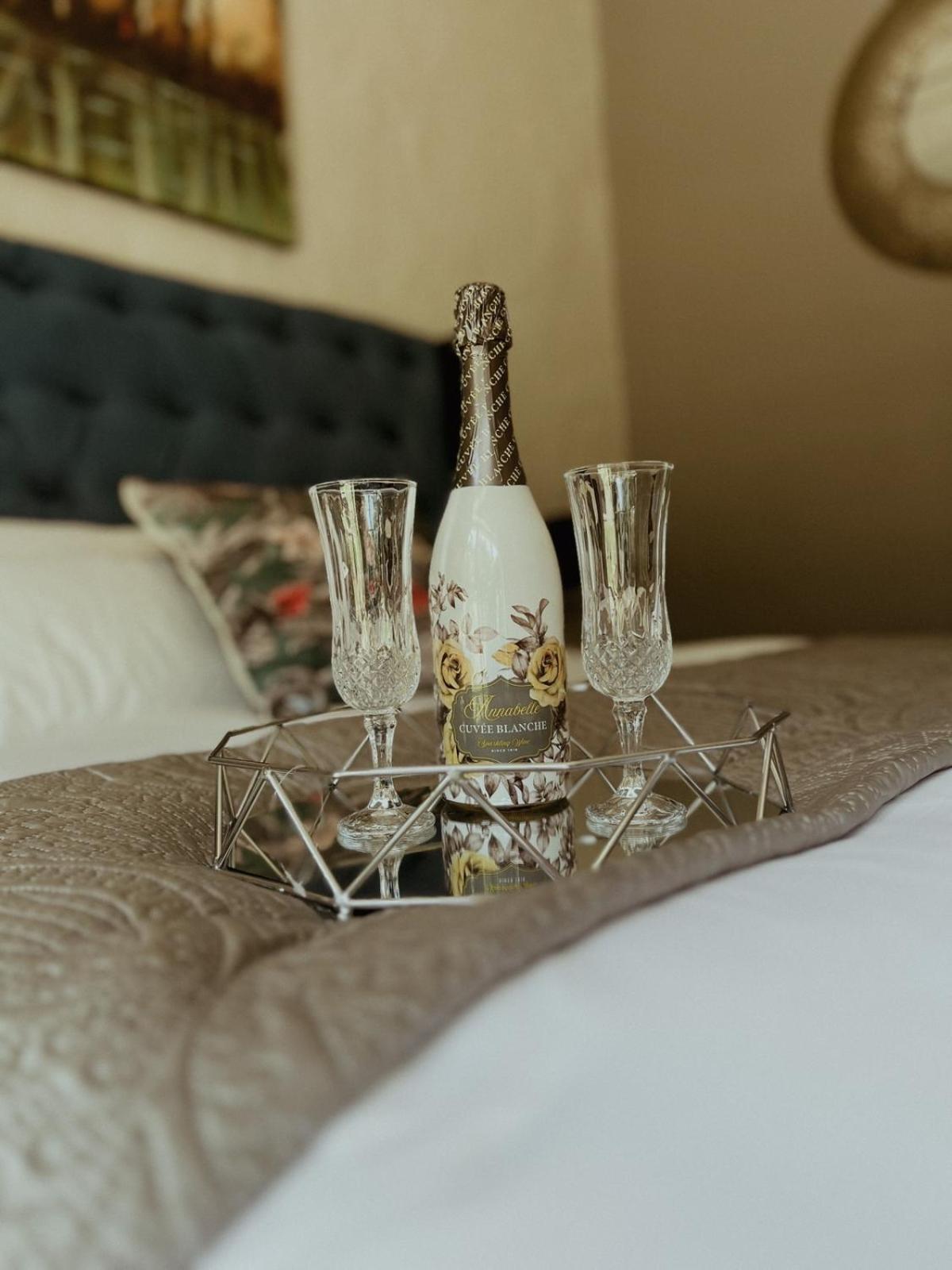 Le'Ciara Luxury Guest House Johannesburg Exterior photo