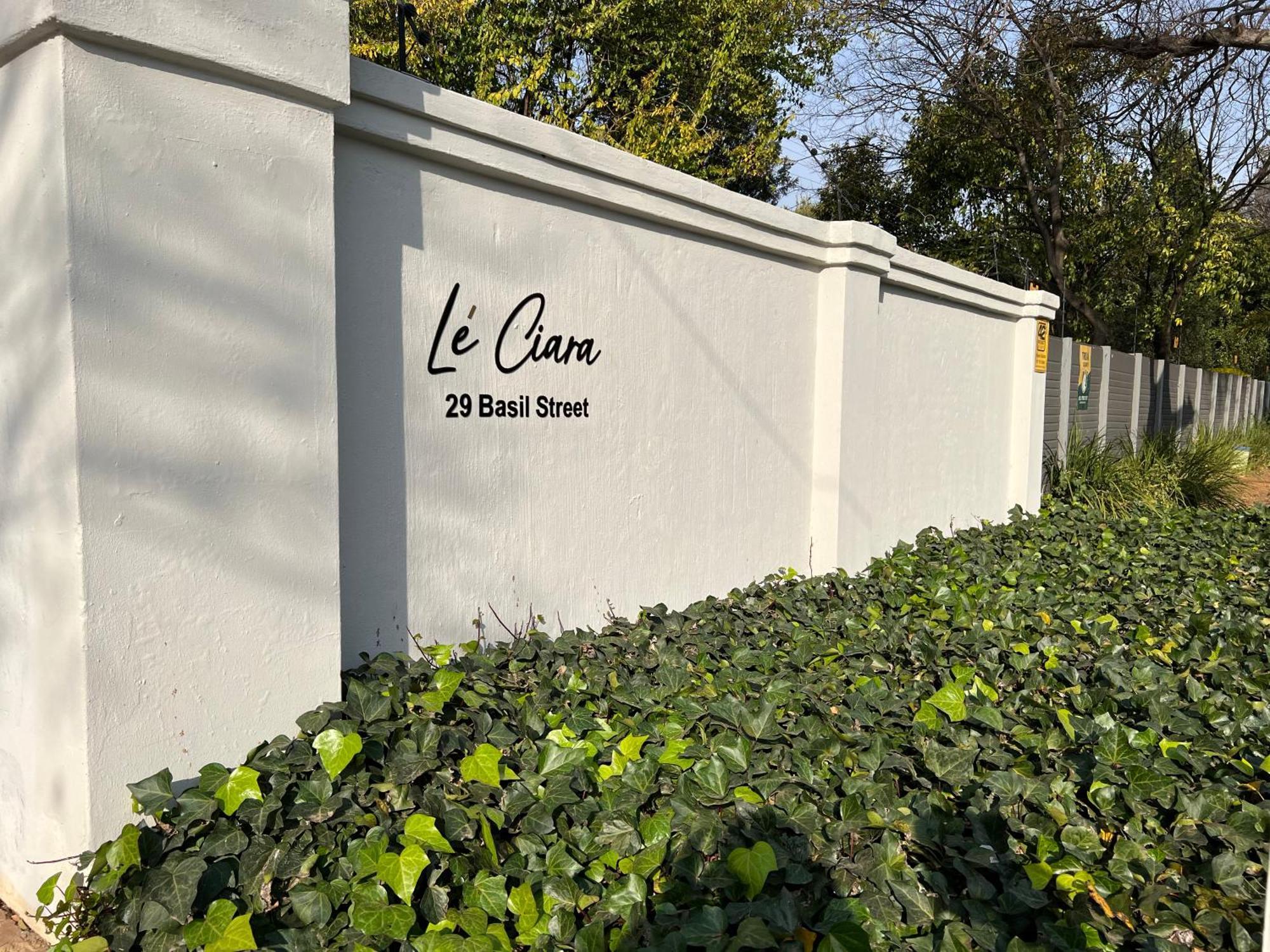 Le'Ciara Luxury Guest House Johannesburg Exterior photo